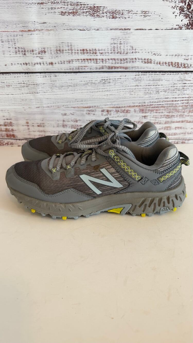 New Balance Womens 410v6 Trail Running Shoes